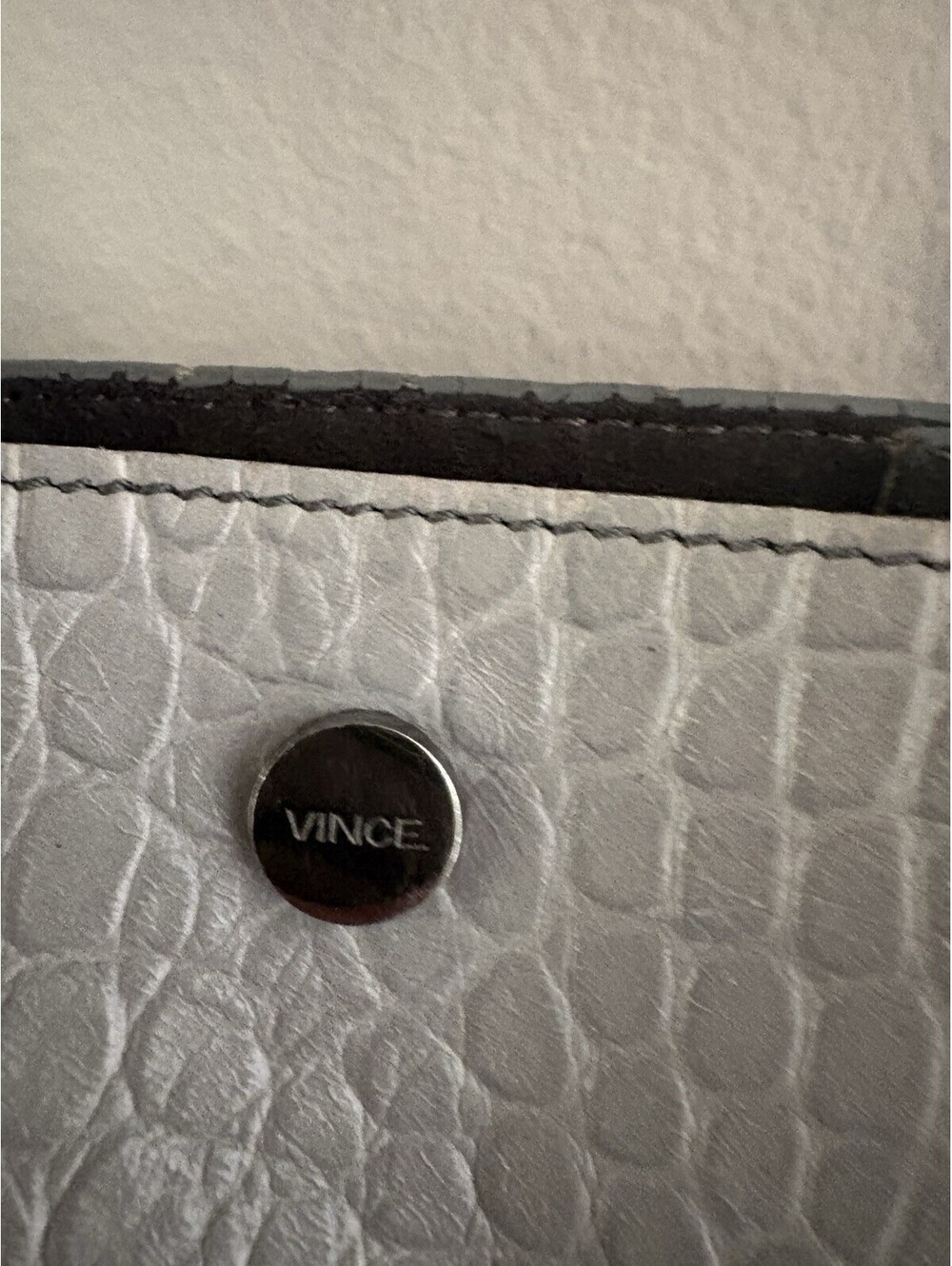 Vince. Gray Croc Embossed Large Tote Bag Magnetic Closure w/ Pouch Silver HW - Picture 3 of 9